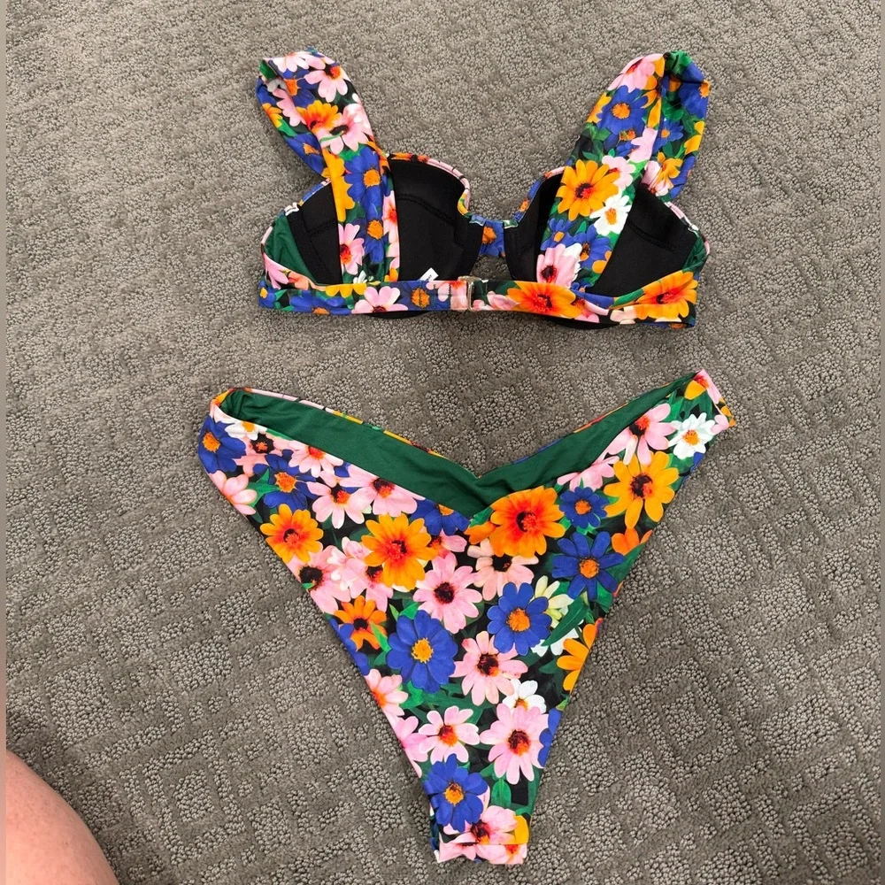 M WeWoreWhat Bikini - Picture 4 of 11